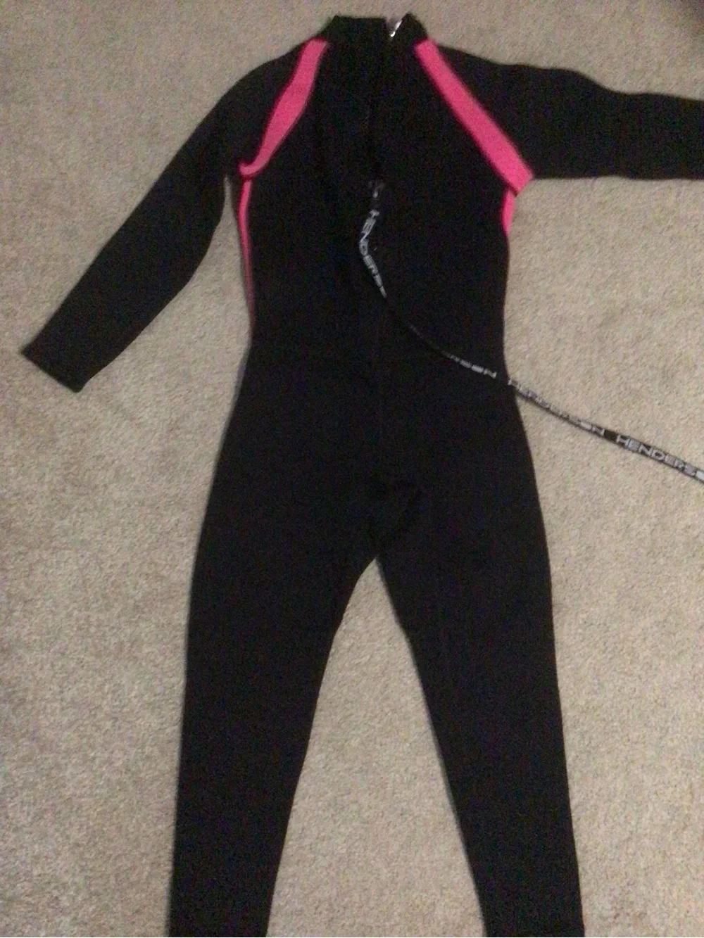 HENDERSON KIDS NEOPRENE WETSUIT BLACK & PINK- SZ SMALL (4-6 yrs)